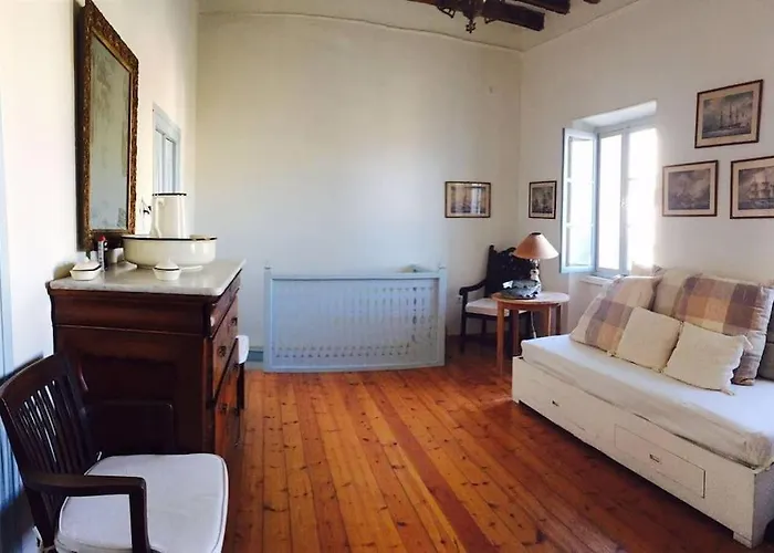 The Seashell House - Chora, Kythera *